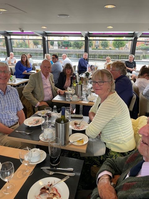 THAMES RIVER CRUISE LUNCHEON